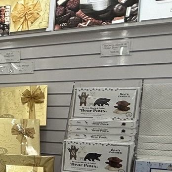 See's Candies - Inside - Candy Stores Near Me - Honolulu, Hawaii See's Candies - Inside - Candy Stores Near Me - Honolulu, Hawaii