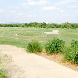 Prairie Lakes Golf Course - Huge maze-like practice putting green.