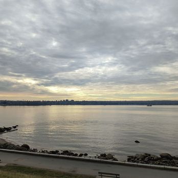 English Bay Beach Park - Parks Near Me - Vancouver, British Columbia English Bay Beach Park - Parks Near Me - Vancouver, British Columbia
