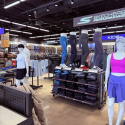 SKECHERS Warehouse Outlet