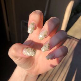 SNS Gold foil nails (#22) / with tips / coffin shape ($10 extra) SNS Gold foil nails (#22) / with tips / coffin shape ($10 extra)