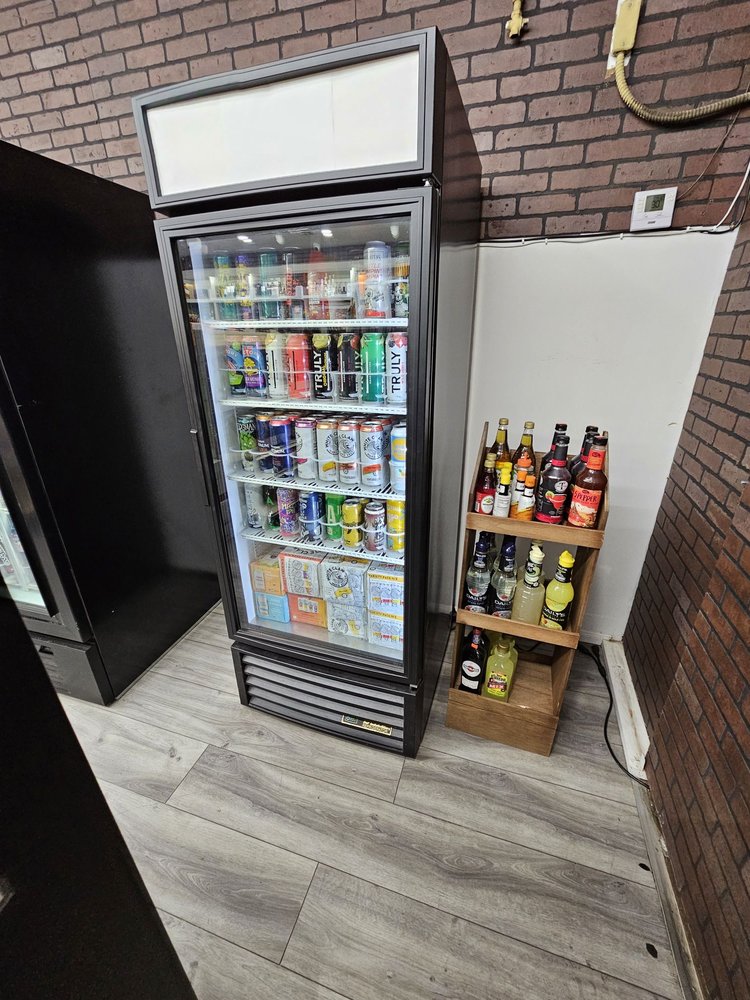 METRO LIQUORS Updated September 2024 16 Reviews 14431 Magnolia