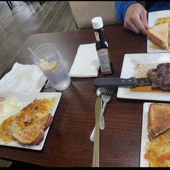 Sunrise Diner - 2 eggs, hashbrowns, Toast - Diners Near Me - Chambersburg, Pennsylvania Sunrise Diner - 2 eggs, hashbrowns, Toast - Diners Near Me - Chambersburg, Pennsylvania