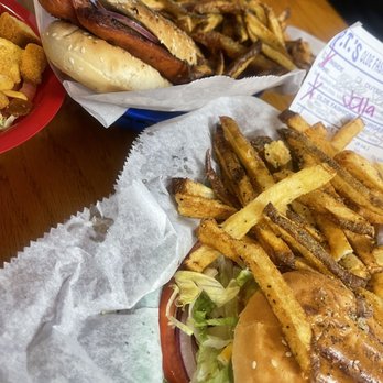 P.T.'s Olde Fashioned Grille - Entire order - Burgers Near Me - Wilmington, North Carolina