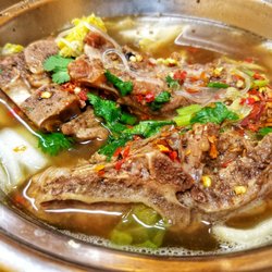 Beijing Hut - Pork bone soup with napa cabbage and vermicelli noodles