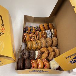 LaMar's Donuts and Coffee