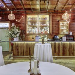Warehouse 535 - Cash bar during a wedding.