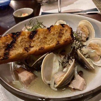 Canoe Club - Clams and pork belly - American Near Me - Bluffton, South Carolina Canoe Club - Clams and pork belly - American Near Me - Bluffton, South Carolina