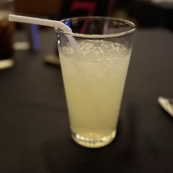J's Eatery - Pineapple lemonade