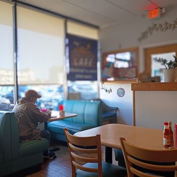 Sandfiddler Cafe - Breakfast & Brunch Near Me - Norfolk, Virginia