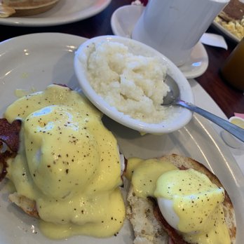 Dontee's Diner - Eggs Benedict with Grits - Breakfast & Brunch Near Me - West Palm Beach, Florida Dontee's Diner - Eggs Benedict with Grits - Breakfast & Brunch Near Me - West Palm Beach, Florida