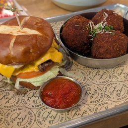 Hops Burger