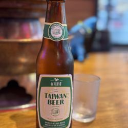 East Town Hot Pot - Taiwan beer @dangit.all