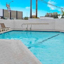Motel 6 - El Monte - Motel El Monte CA Pool