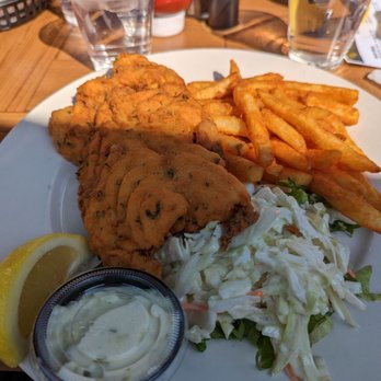 O'Brien's Pub - Memorial day fish and chips - Pubs Near Me - Newport, Rhode Island