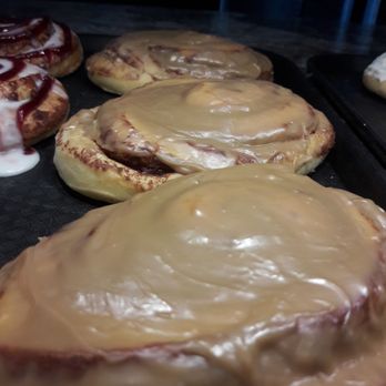 Hot Lava Bakery - Standard fare, high prices for the standard item. - Coffee & Tea Near Me - Sunriver, Oregon