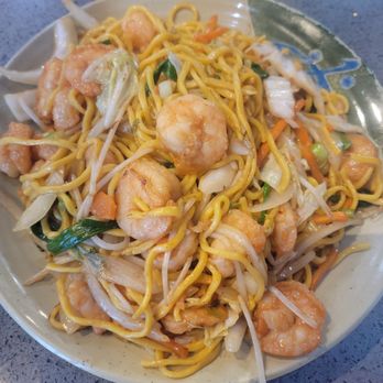 Tai's Asian Bistro - Shrimp lo mein - Chinese Near Me - Columbus, Ohio