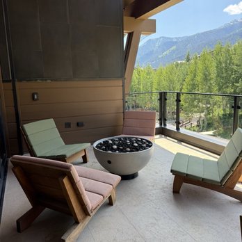 Caldera House - Resorts Near Me - Teton Village, Wyoming