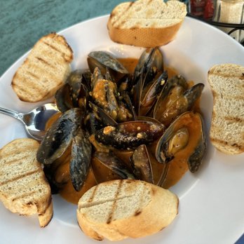 RooT42 - Mussels - Bars Near Me - St Thomas, Virgin Islands