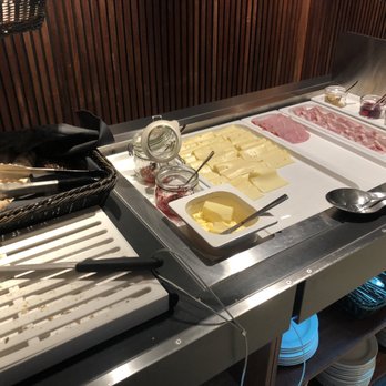 Eventyr Lounge - Meats and cheeses - Airport Lounges Near Me - Kastrup, 85