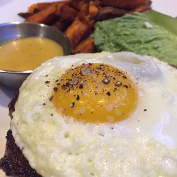 Doc B's Restaurant + Bar - Wedge burger - New American Near Me - Chicago, Illinois