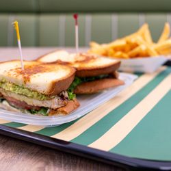 O My Burger - Chicken Club Sandwich (minus bacon)