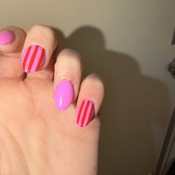 The Nail Lounge