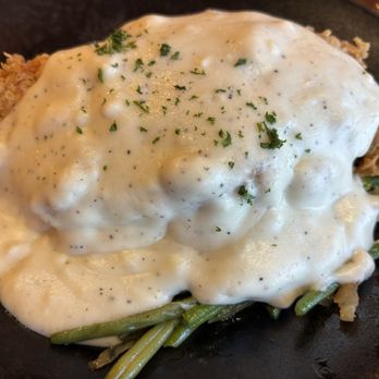 The Keeter Center - Chicken Fried Chicken - Hotels Near Me - Point Lookout, Missouri