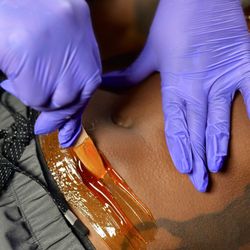 Waxx-A-Holix - Men's stomach wax