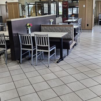 Chick-fil-A - Dining area - Fast Food Near Me - Phoenix, Arizona Chick-fil-A - Dining area - Fast Food Near Me - Phoenix, Arizona