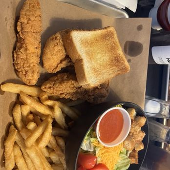 Pappy's Barbque - Chicken fingers , fries and salad with Texas toast. - Barbeque Near Me - Brazil, Indiana