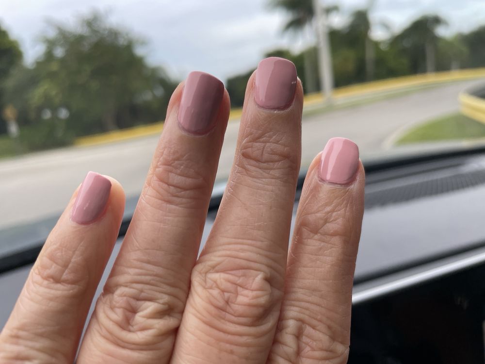 Nail Tips Logo