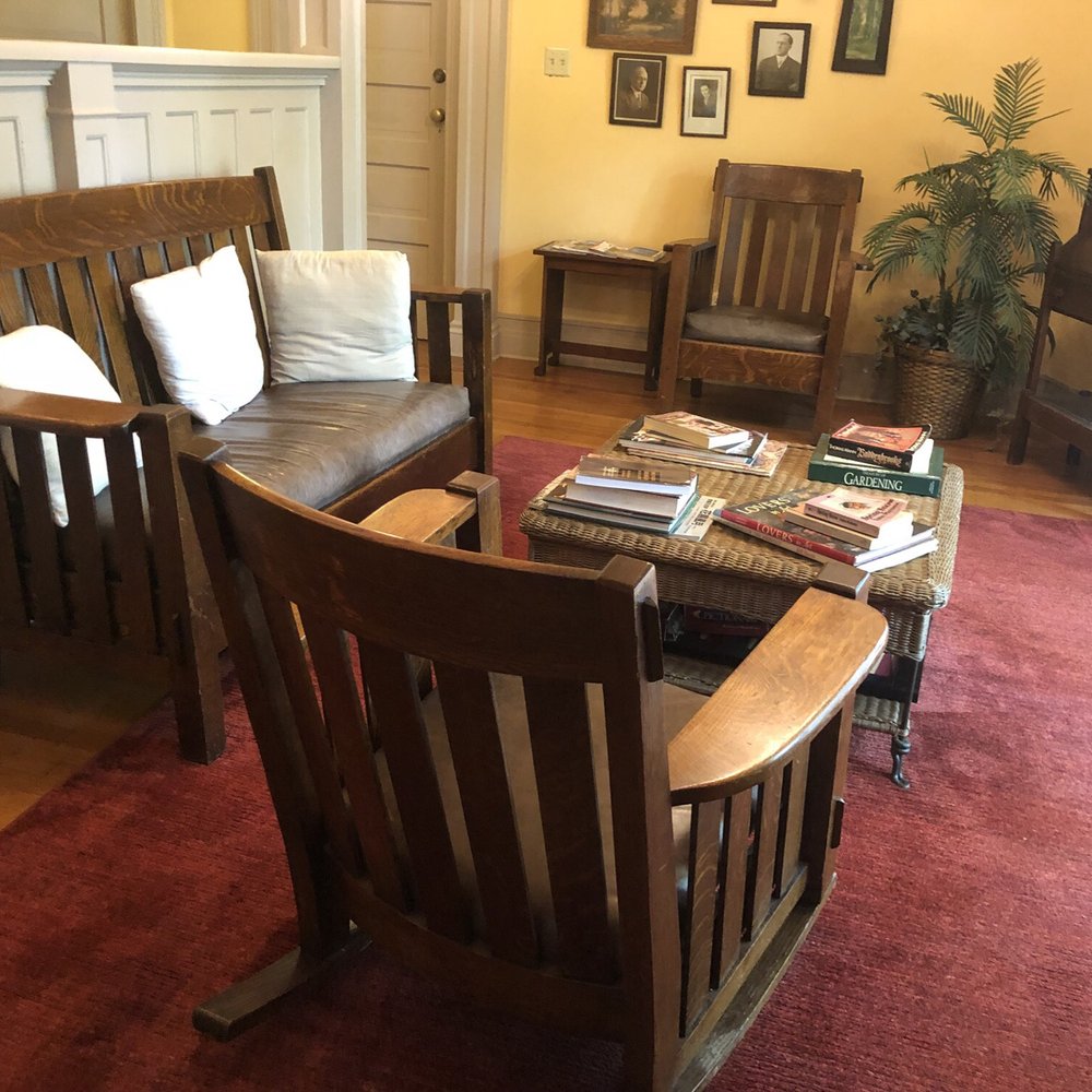 Stone Soup Inn - Hotels Near Me - Indianapolis, Indiana Stone Soup Inn - Hotels Near Me - Indianapolis, Indiana