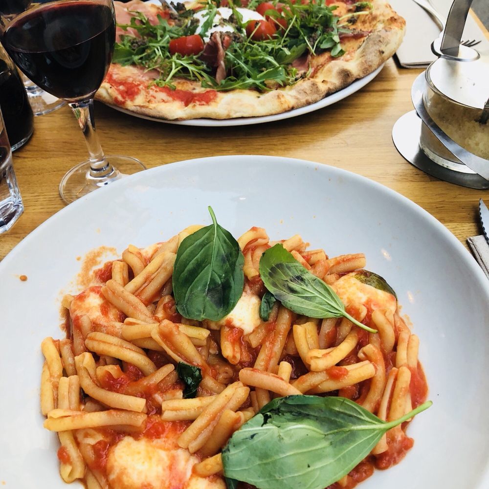 In Bocca al Lupo - Pizza Near Me - Paris, 75 In Bocca al Lupo - Pizza Near Me - Paris, 75