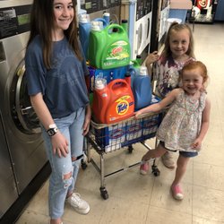 Eastex Laundry - Laundry crew