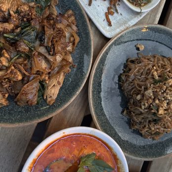 Khao San Road - Thai Near Me - Toronto, Ontario