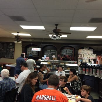 La Mesa Bistro - Busy Sunday Breakfast! - Cafes Near Me - La Mesa, California
