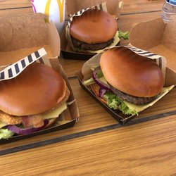 McDonald's - Signatur Beef und Chicken Burger