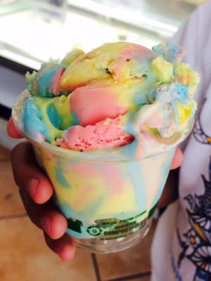 Crystal's Cakes & Cones by null