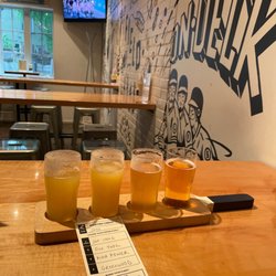 Left Field Brewery - Beer flight