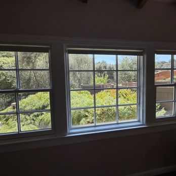 Rinse Charming - Interior Window - Window Washing Near Me Rinse Charming - Interior Window - Window Washing Near Me