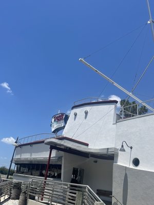 Captain Tom's by null
