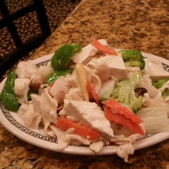 China Inn Cafe - Chicken with vegetable with added soft tofu. Low oil and low sodium. A masterpiece that tastes as good as it looks. - Chinese Near Me - Houston, Texas