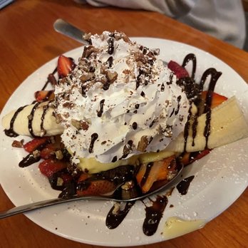 Wahoo Seafood Grill - Banana Split Cake - Seafood Near Me - Gainesville, Florida Wahoo Seafood Grill - Banana Split Cake - Seafood Near Me - Gainesville, Florida