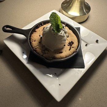 Stagecoach Smokehouse - Freshly baked chocolate chip cookie with ice cream - Steakhouses Near Me - Sedona, Arizona