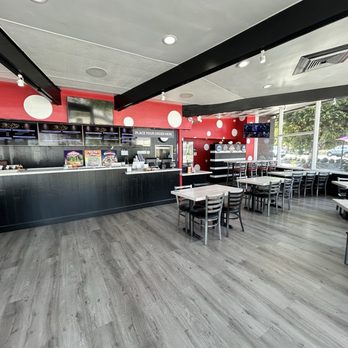 Z’s - Very clean! - Mediterranean Near Me - Montebello, California
