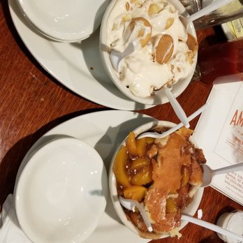 Amy Ruth's - Banana pudding and peach cobbler - Southern Near Me - New York, New York Amy Ruth's - Banana pudding and peach cobbler - Southern Near Me - New York, New York