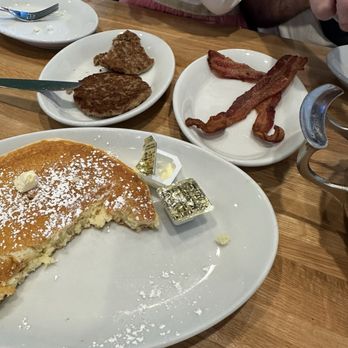 Whidbey's A Daytime Eatery - Single Pancake - Breakfast & Brunch Near Me - Enterprise, Nevada