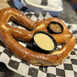 RED’S ICE HOUSE - Updated April 2025 - 1025 University Dr, College