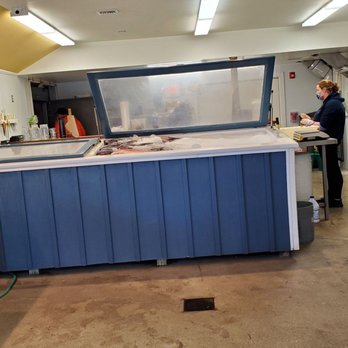 Southold Fish Market - Seafood Markets Near Me - Southold, New York